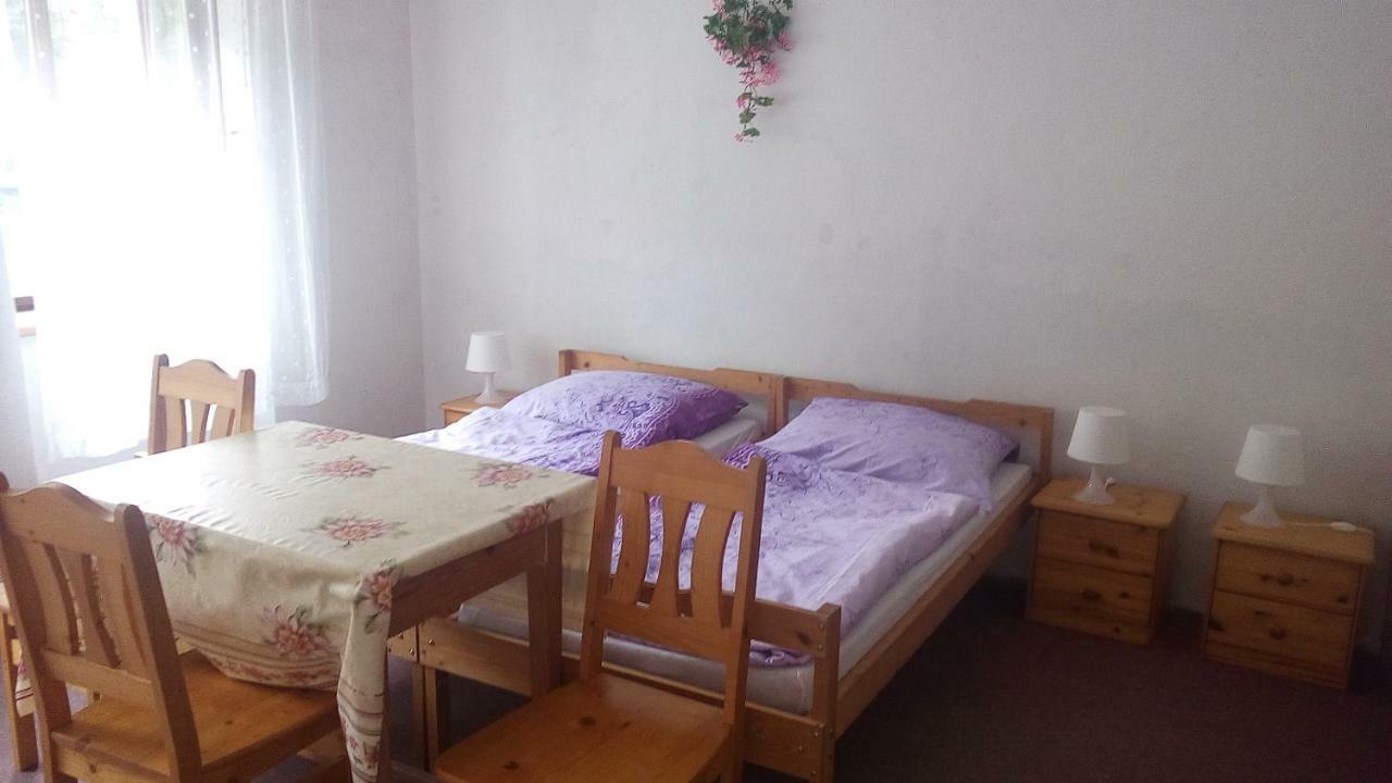 Pronajem Pokoju Belle Vue Apartment Vranov nad Dyjí Exterior foto